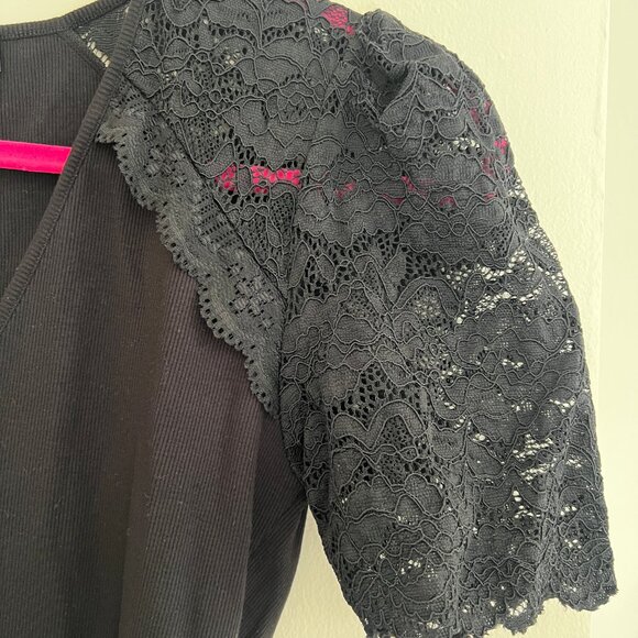 Generation Love Kathleen Black Lace Combo Top Size Medium - Picture 4 of 4